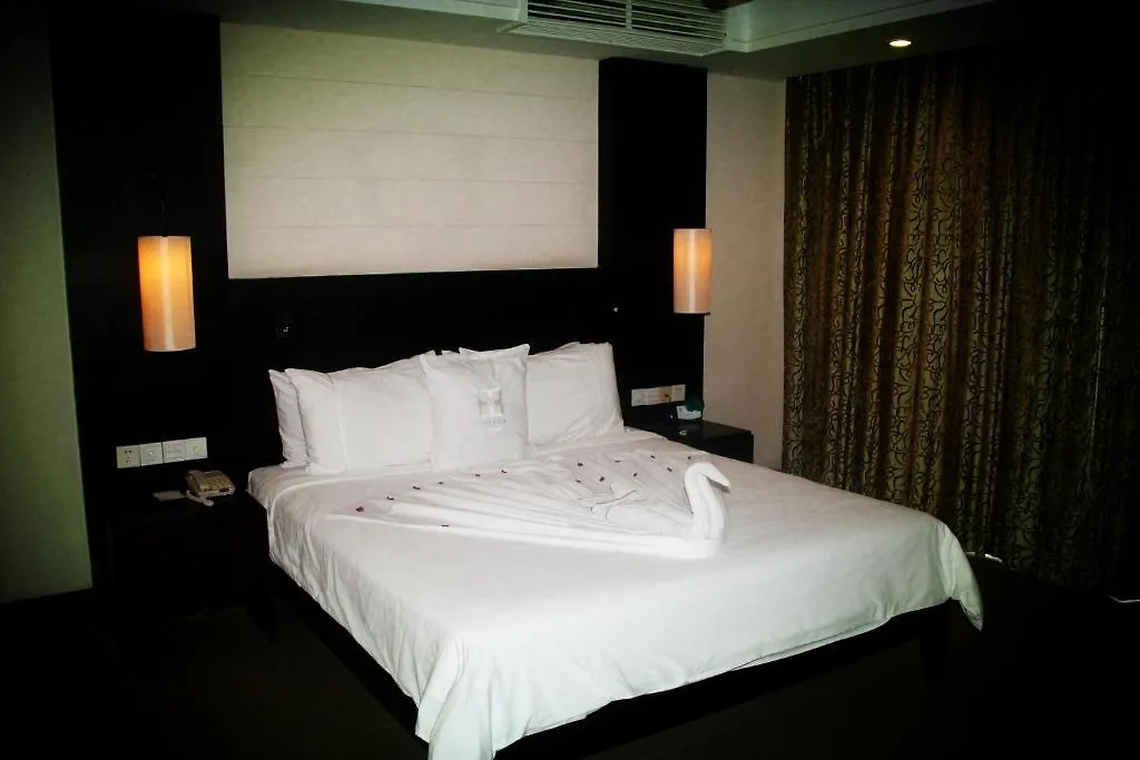 ***** Отель Leaguer Resort Sanya Bay Китай