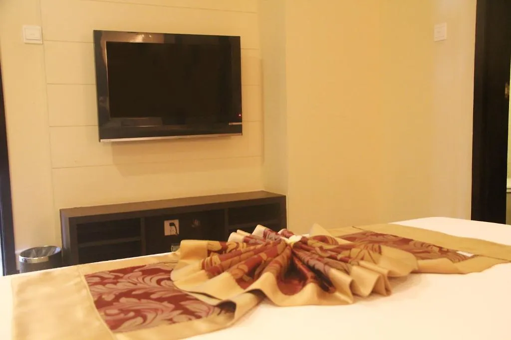 Leaguer Resort Sanya Bay 5*,  Китай