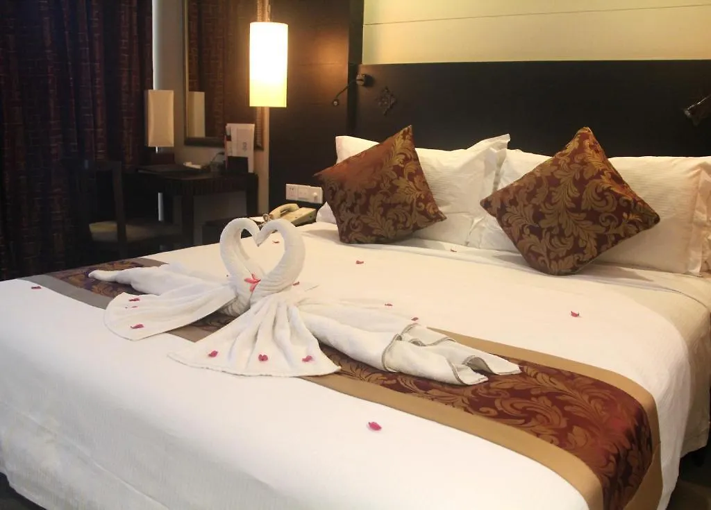 Leaguer Resort Sanya Bay 5*,