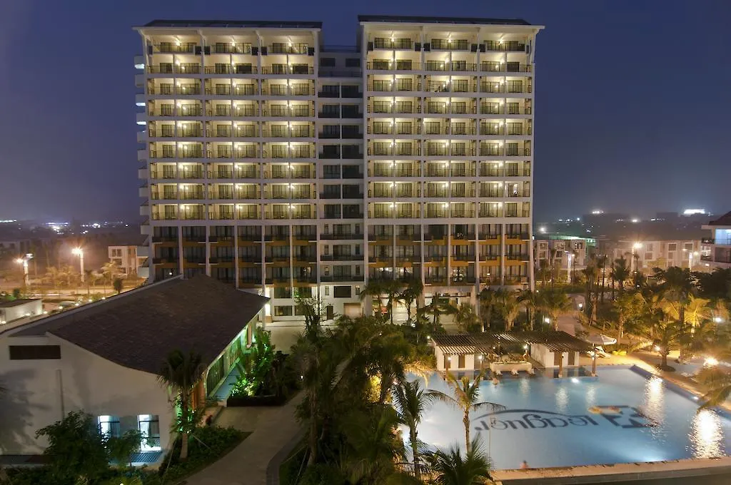 Отель Leaguer Resort Sanya Bay