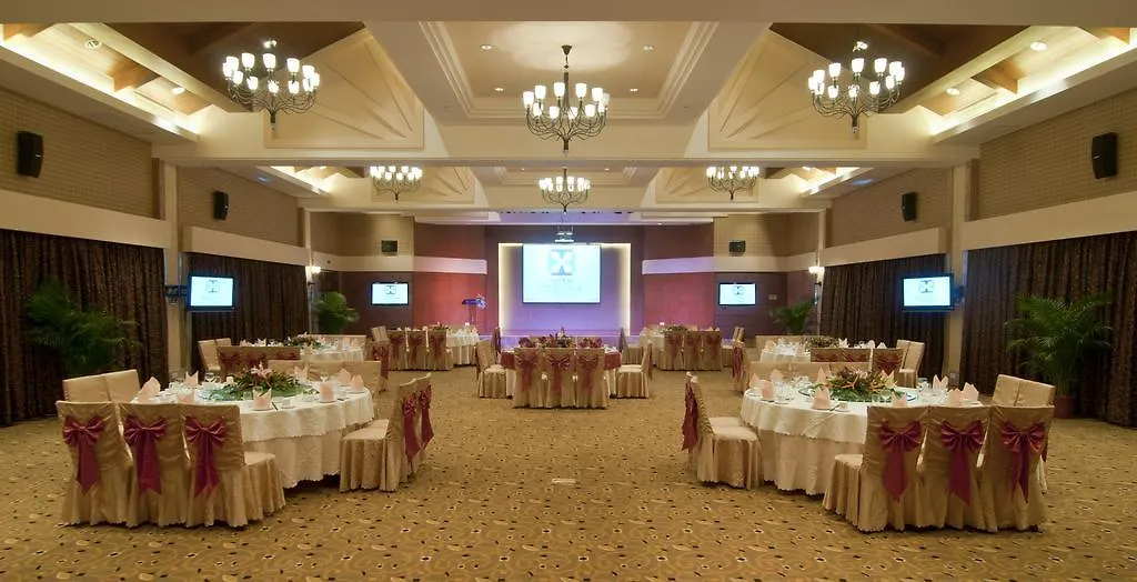 Leaguer Resort Sanya Bay Отель