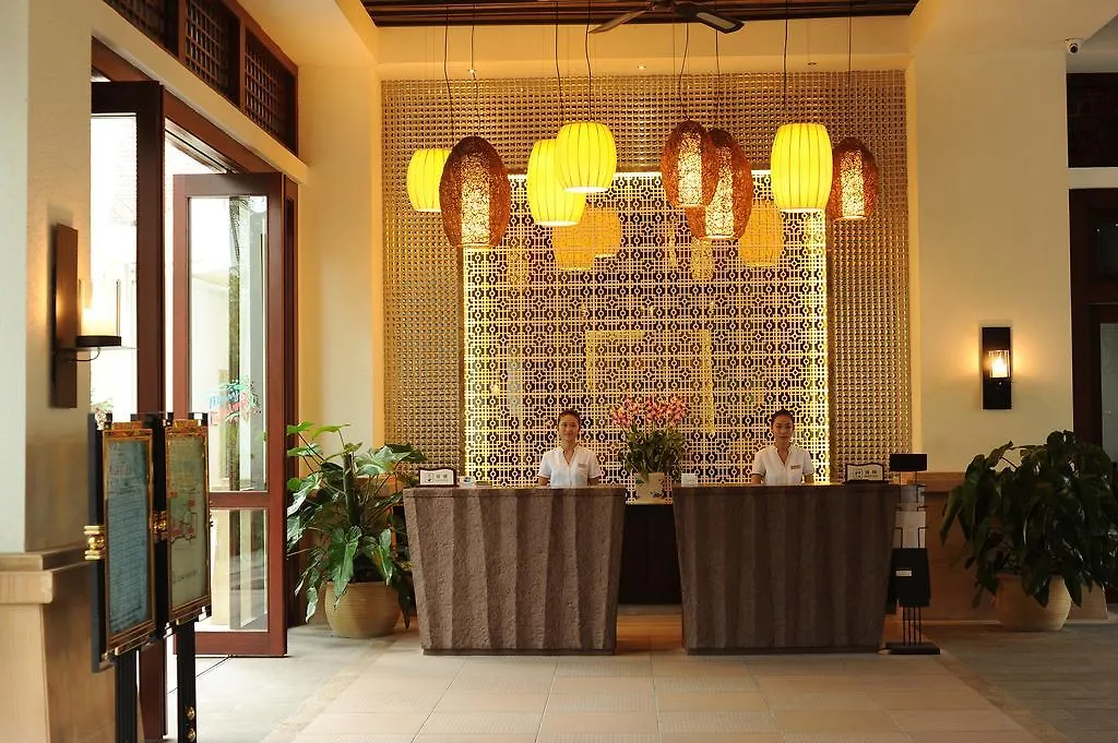 Leaguer Resort Sanya Bay Отель